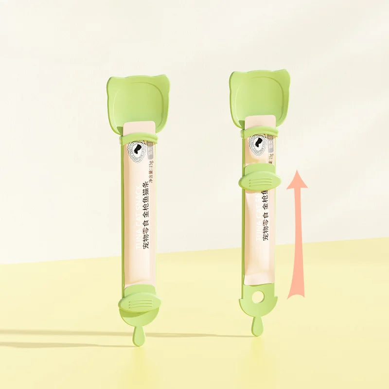 Pet Feeder Spoon Cat Snack Liquid Food Squeeze Tools Multifunctional Cat Feeding Spoon for Wet Food Treat Puppy Kitten Dispenser