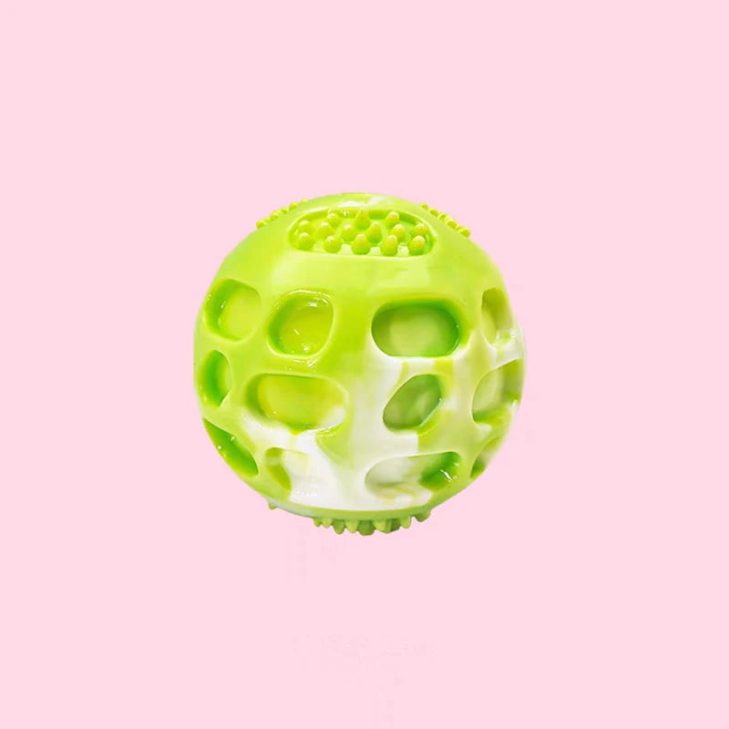 Pet dog toys are sturdy and durable, can alleviate teething discomfort, and are suitable for use during outdoor training.