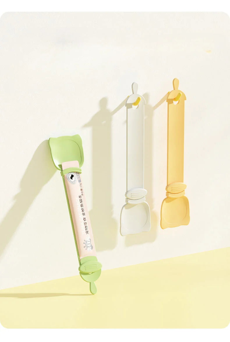 Pet Feeder Spoon Cat Snack Liquid Food Squeeze Tools Multifunctional Cat Feeding Spoon for Wet Food Treat Puppy Kitten Dispenser